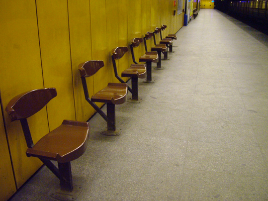 Budapest, M3 metró, Pöttyös utca, bélyegkép