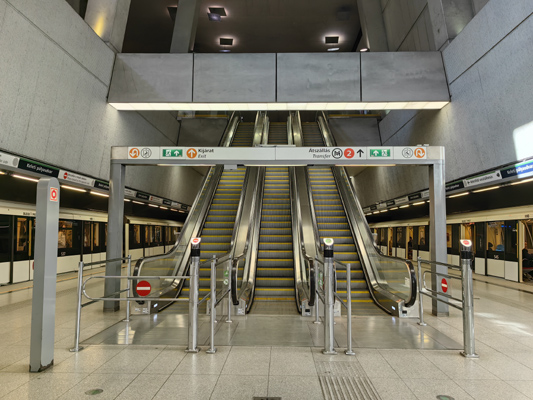 Budapest, M4 metró, Keleti pályaudvar, bélyegkép
