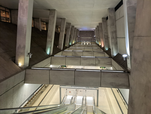 Budapest, M4 metró, Keleti pályaudvar, bélyegkép