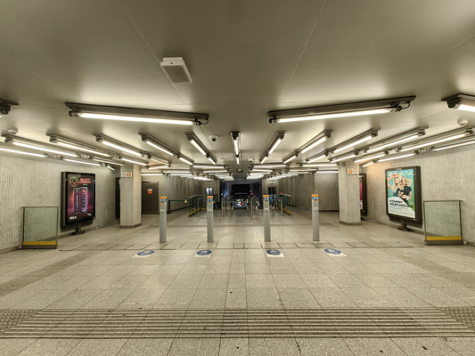 Budapest, M4 metró, Keleti pályaudvar, bélyegkép