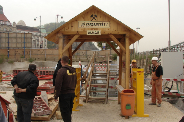 Budapest, M4 metró, Szent Gellért tér - Műegyetem, bélyegkép