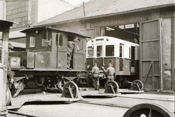 Budapest, Ganz P, prototípus metró jármű, bélyegkép