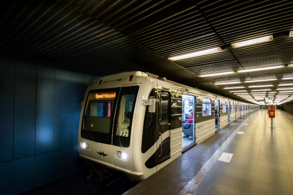 Budapest, Metrowagonmash 81-717.2K jármű, bélyegkép