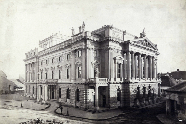 Hírek, Nemzeti Színház, bélyegkép